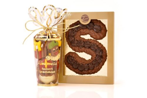 Chocolade letter met Sintcornet klein