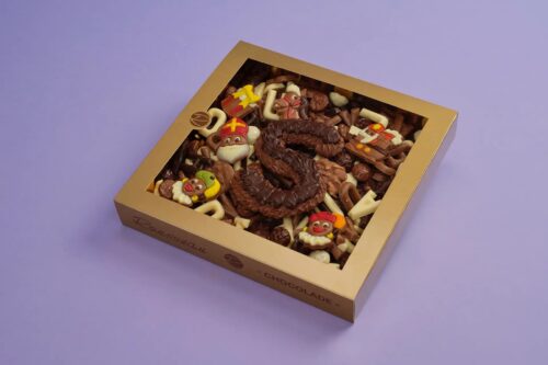 Luxe doos Sinterklaaschocolade met letter