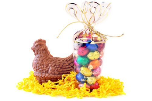 Paaskip met grote cornet bonbon-eitjes